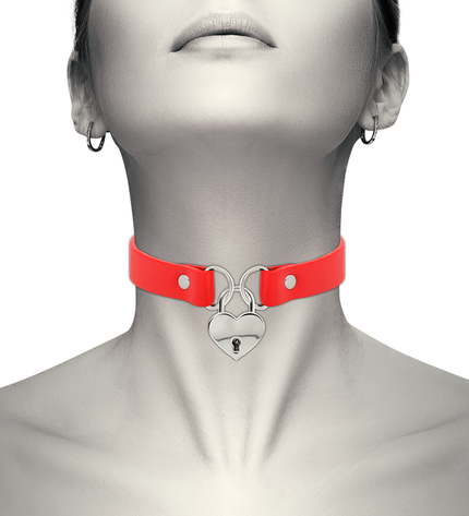 COQUETTE CHIC DESIRE - COLLIER EN CUIR VEGAN ROUGE AVEC ACCESSOIRE COEUR AVEC CL? by COQUETTE ACCESSORIES