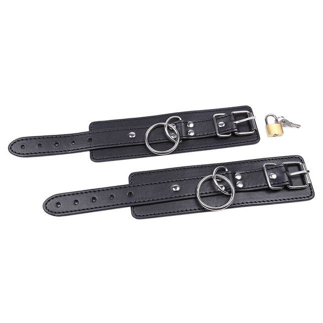 OHMAMA FETISH - O-RING RETENUES DE POIGNET VERROUILLÉES by OHMAMA FETISH
