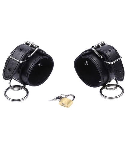 OHMAMA FETISH - O-RING RETENUES DE POIGNET VERROUILLÉES by OHMAMA FETISH