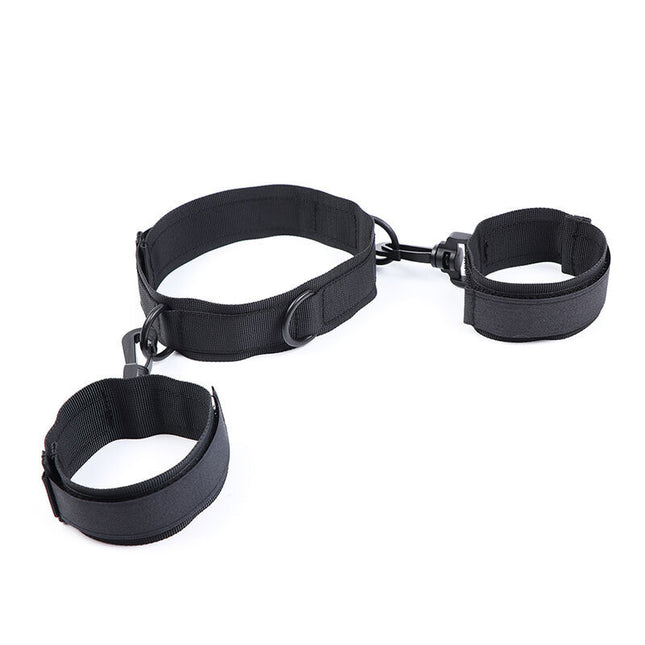 OHMAMA FETISH - MENOTTES ET COLLIER EN NYLON by OHMAMA FETISH