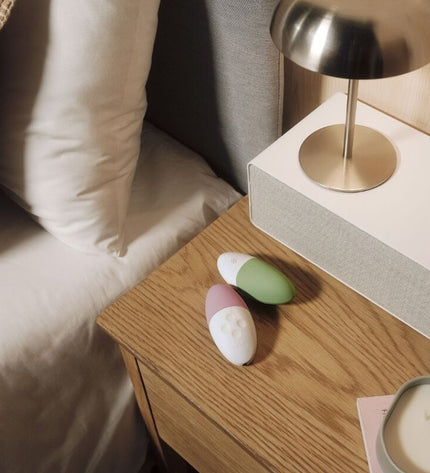 LELO - SIRI 3 CLITORIS MASSAGER CRÈME PISTACHE by LELO