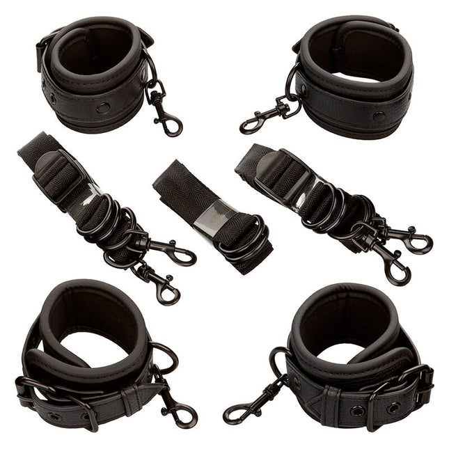 CALEXOTICS - NOCTURNAL CEINTURE DE LIT RÉGLABLE EN CUIR NOIR by CALEXOTICS
