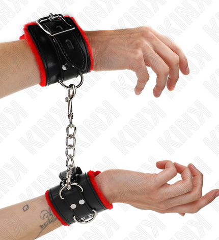 KINK - APPUI-POIGNETS DOUBLÉS DE FOURRURE AVEC TROUS CARRÉS CEINTURE ROUGE ET NOIRE RÉGLABLE 17-29 CM X 6 CM by KINK WRIST RESTRAINT