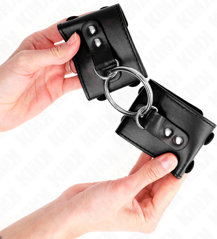 KINK - APPUI-POIGNETS FIXES AVEC ANNEAU ET CLOUS RÉGLABLES NOIR 17-22 CM X 6,5 CM by KINK WRIST RESTRAINT
