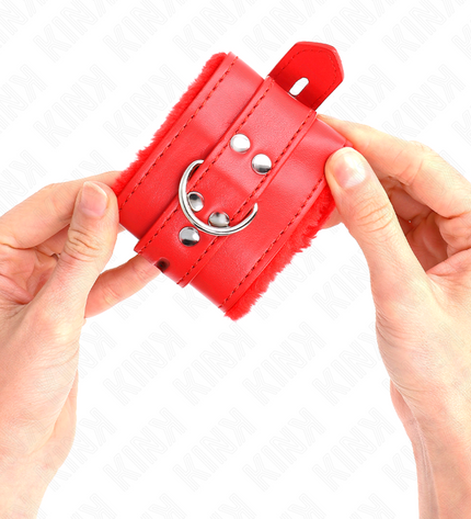 KINK - APPUI-POIGNETS DOUBLÉS DE FOURRURE AVEC TROUS CARRÉS ROUGE ET CEINTURE ROUGE RÉGLABLE 17-29 CM X 6 CM by KINK WRIST RESTRAINT