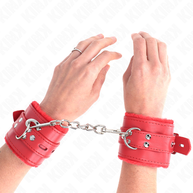 KINK - APPUI-POIGNETS DOUBLÉS DE FOURRURE AVEC TROUS CARRÉS ROUGE ET CEINTURE ROUGE RÉGLABLE 17-29 CM X 6 CM by KINK WRIST RESTRAINT