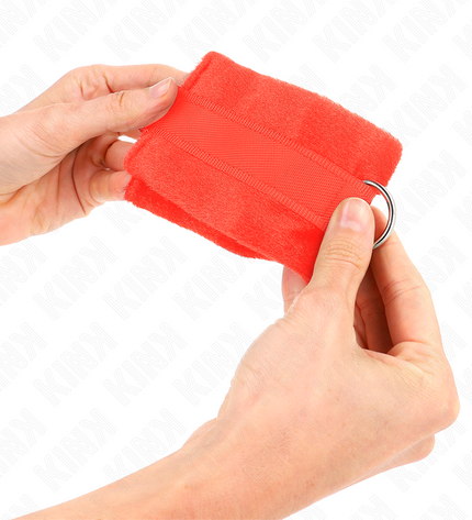 KINK - MANCHETTES DÉBUTANT EN FOURRURE ROUGE 30 X 7 CM by KINK WRIST RESTRAINT