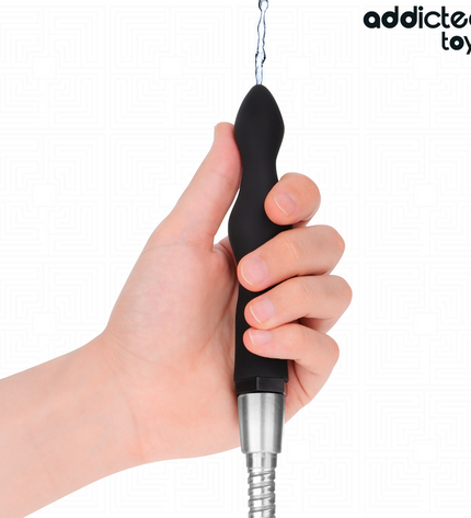 ADDICTED TOYS - NETTOYEUR ANAL AVEC ADAPTATEUR UNIVERSEL MODÈLE 3 by ADDICTED TOYS