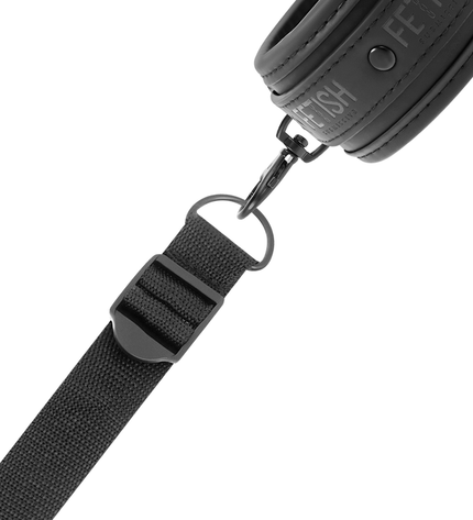 FETISH SUBMISSIVE - ENSEMBLE DE MENOTTES ET LIENS AVEC DOUBLURE EN NOPRÈNE - Concombre Boutique